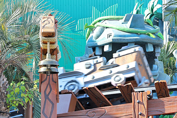 ドンキーコングのクレイジートロッコの入り口