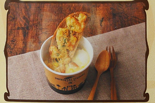 たっぷりコーン＆チキンのスープ タルティーヌ添え